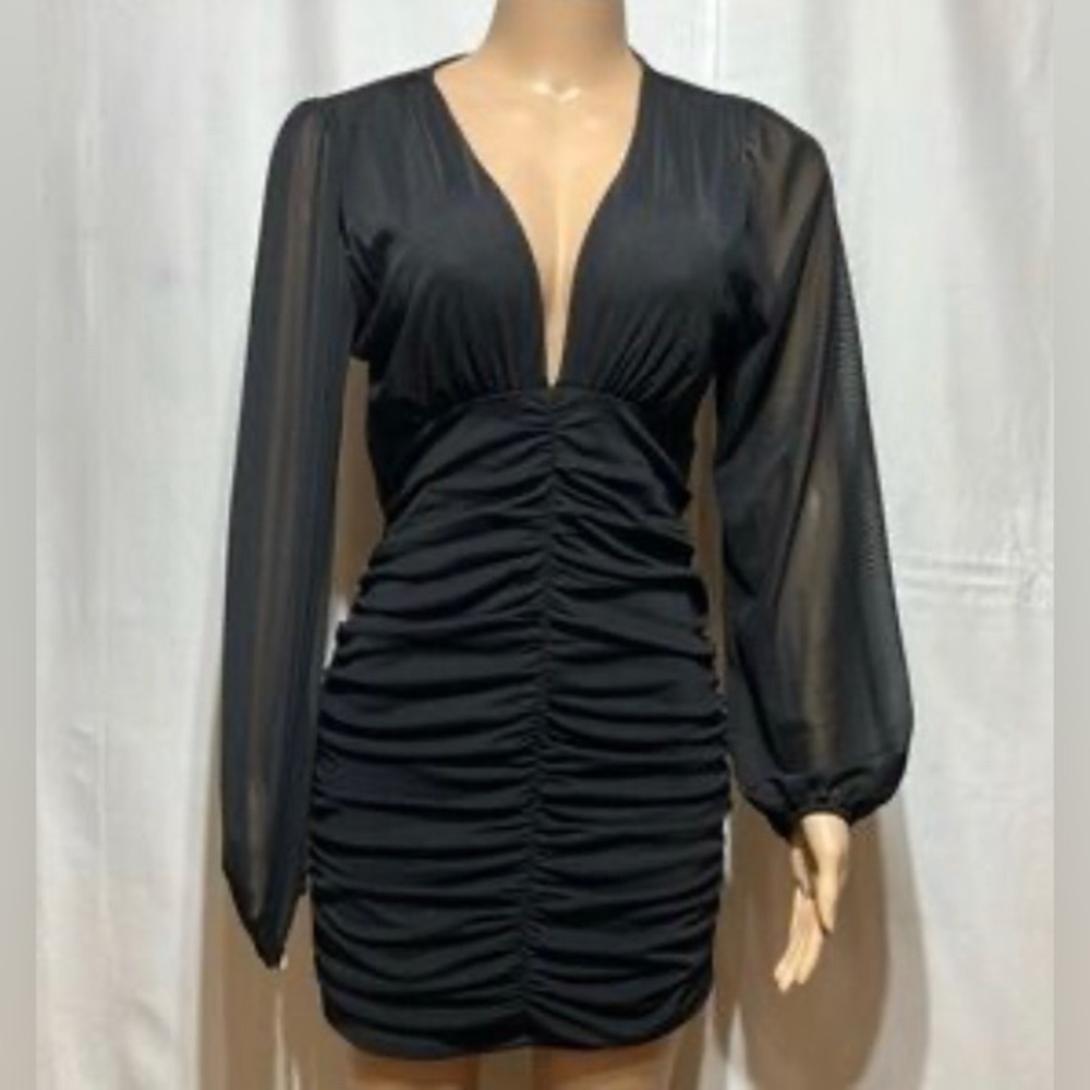 NWT Plunge Neck Long Sleeve Body Con Black Dress Wedding HOCO M StellaLuce